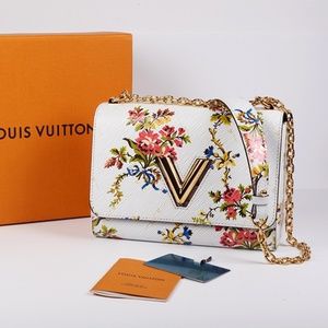 🌺 Louis Vuitton Twist MM Crossbody Floral M51439